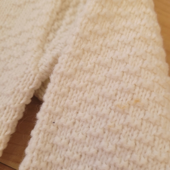 Vintage handmade handknit cream off-white cardigan sweater - Picture 7 of 10